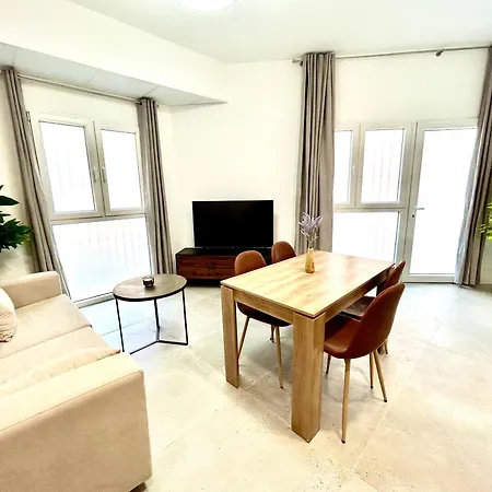 Apartment Strategic - Unlock Valencia's Best Kept Secret *